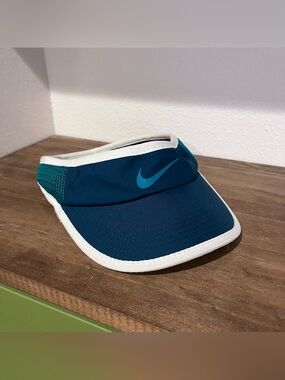 Nike Featherlight Dri Fit Green White Sports Visor Golf Pickleball Tennis OSFA